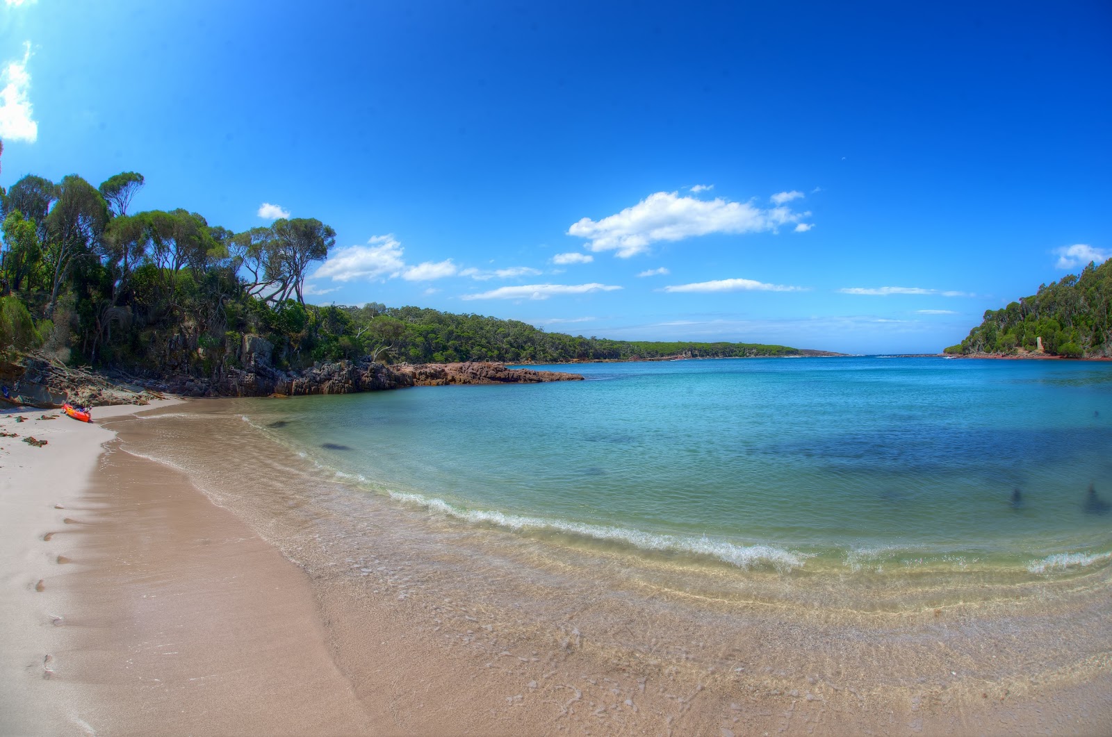 Fotografija Bittangabee Bay z svetel pesek površino