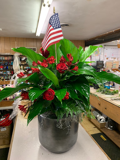 Florist «Country Flower Shop», reviews and photos, 3101 E Layton Ave, Cudahy, WI 53110, USA