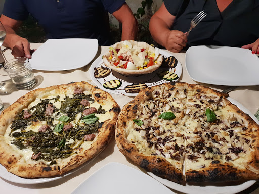 Villa Del Cedro - pizzeria napoletana e ristorante tipico campano in Mascalucia, Città Metropolitana di Catania
