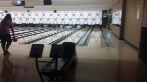 Bowling Alley «Strike City Lanes Bowling Center», reviews and photos, 1170 OR-99, Eugene, OR 97402, USA