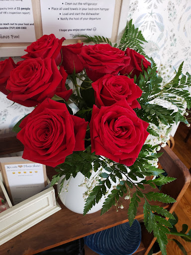 Florist «Blooming Dales Florist Tuxedo and U-Haul Rentals», reviews and photos, 417 Centerville Turnpike S, Chesapeake, VA 23322, USA