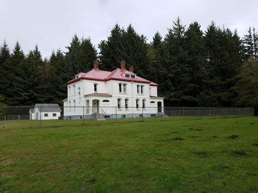 Outlet Mall «Seaside Factory Outlet Center», reviews and photos, 1111 N Roosevelt Dr, Seaside, OR 97138, USA