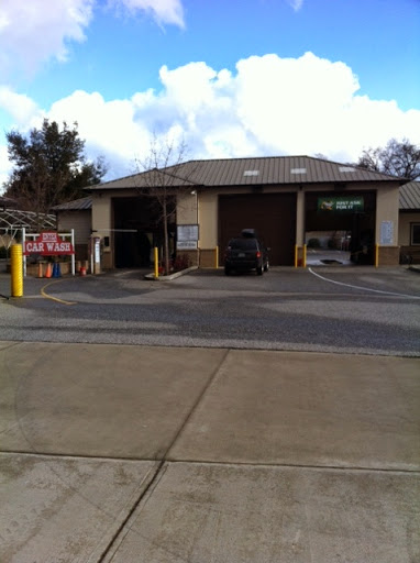 Oil Change Service «Eagle Quick Lube and Car Wash», reviews and photos, 17548 Penn Valley Dr, Penn Valley, CA 95946, USA