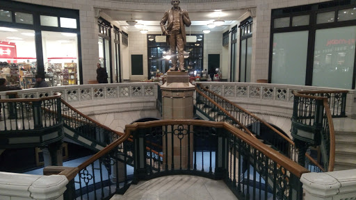 Shopping Mall «The Shops of Grand Avenue», reviews and photos, 275 W Wisconsin Ave, Milwaukee, WI 53203, USA