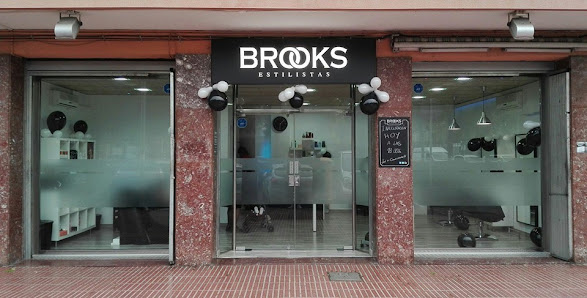Brooks Estilistas Av. de la Verge de Montserrat, 29, 08820 El Prat de Llobregat, Barcelona, España