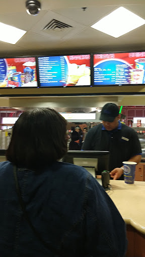 Movie Theater «Cobb Theatres Hollywood 16 & IMAX», reviews and photos, 4250 Old Greensboro Rd, Tuscaloosa, AL 35405, USA