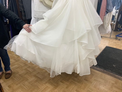 Dry Cleaner «Kroner Dry Cleaners», reviews and photos, 3820 N Bend Rd, Cincinnati, OH 45211, USA