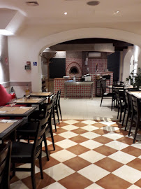Atmosphère du Pizzeria Pizza Pino à Vélizy-Villacoublay - n°10