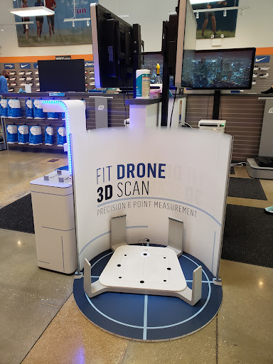 Running Store «Road Runner Sports», reviews and photos, 1435 N Kingsbury St, Chicago, IL 60642, USA