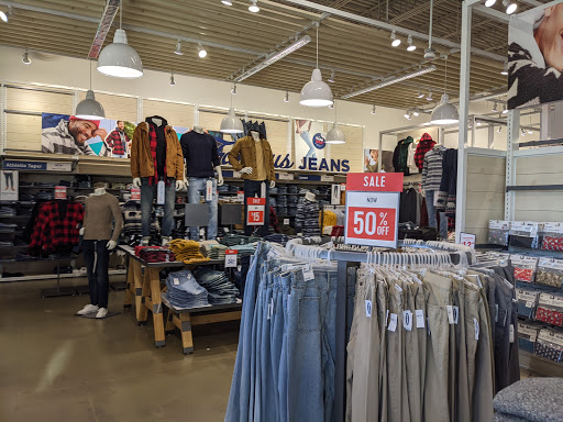 Clothing Store «Old Navy», reviews and photos, 11096 Bulloch Dr, Manassas, VA 20109, USA