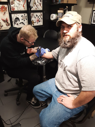 Tattoo Shop «Boston Street Tattoo», reviews and photos, 555 Boston St, Lynn, MA 01905, USA