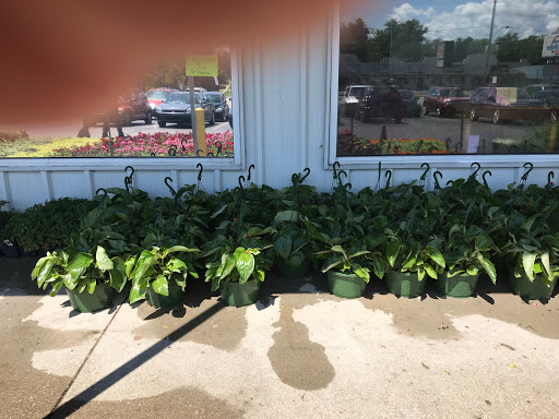 Thrift Store «Second Impressions Upscale Thrift Store», reviews and photos, 3750 S Westnedge Ave, Kalamazoo, MI 49008, USA