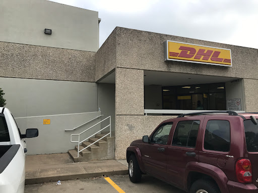 Courier Service «DHL Express», reviews and photos, 3300 Claymoore Park Dr, Houston, TX 77043, USA