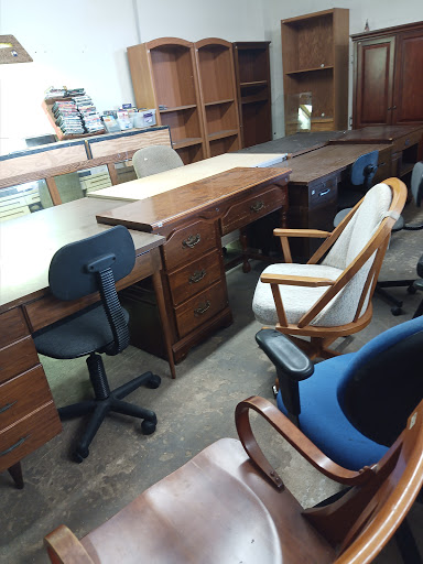Used Furniture Store «C&D Second Chance», reviews and photos, 201 N Poplar Ave, Sanford, FL 32771, USA