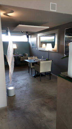 L' Adresse openingstijden