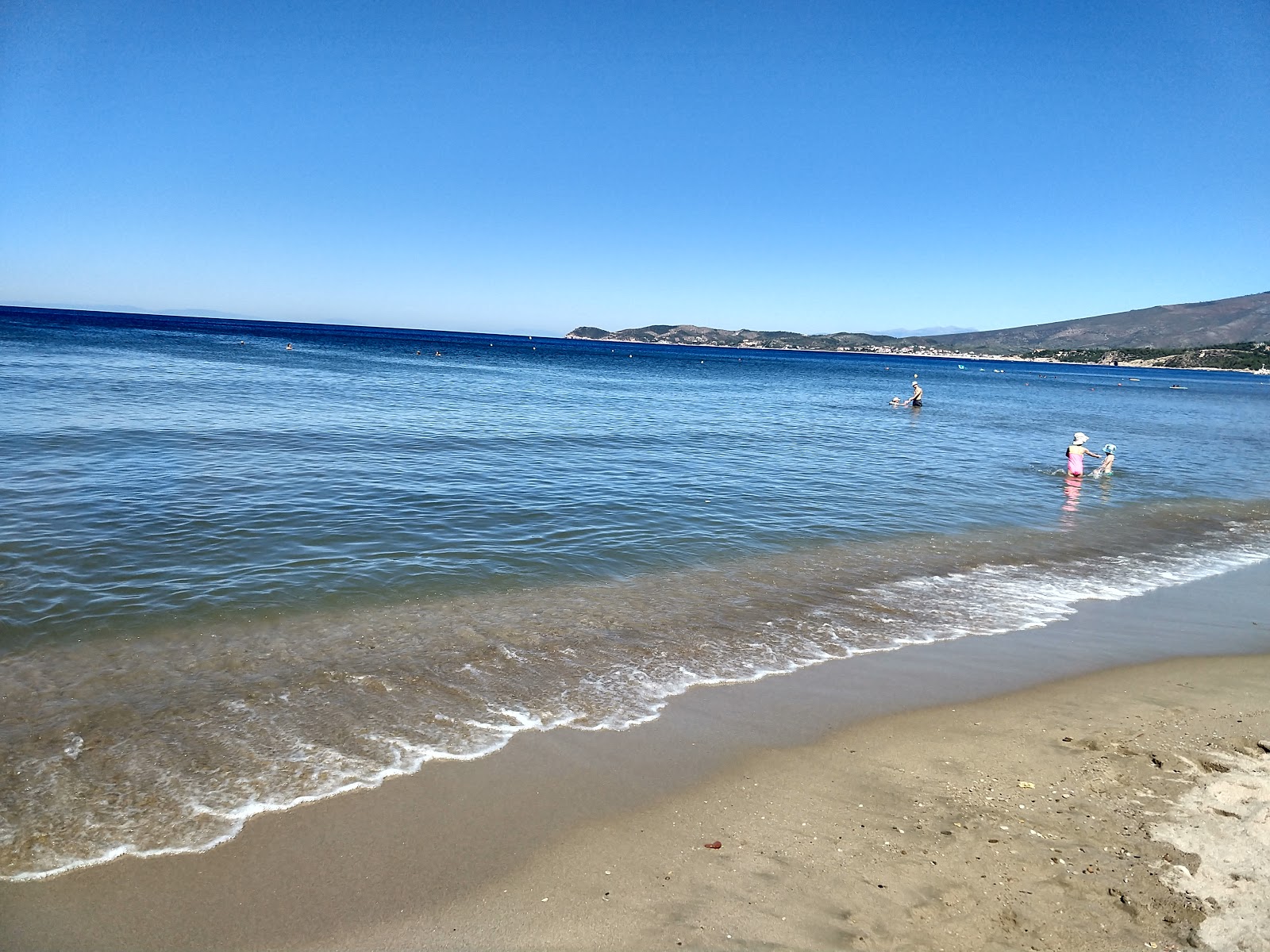 Foto di Paralia Potos con molto pulito livello di pulizia