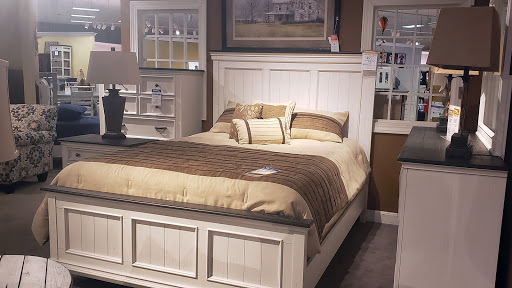 Furniture Store «Furniture Fair», reviews and photos, 7200 Dixie Hwy, Fairfield, OH 45014, USA
