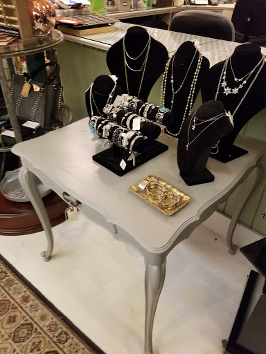 Antique Store «A Corner Cottage», reviews and photos, 895 Conner St, Noblesville, IN 46060, USA