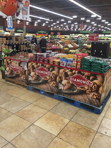 Giant Eagle Supermarket image 8