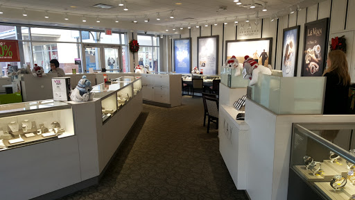 Jewelry Store «Kay Jewelers Outlet», reviews and photos, 3965 Eagan Outlets Pkwy #460, Eagan, MN 55122, USA
