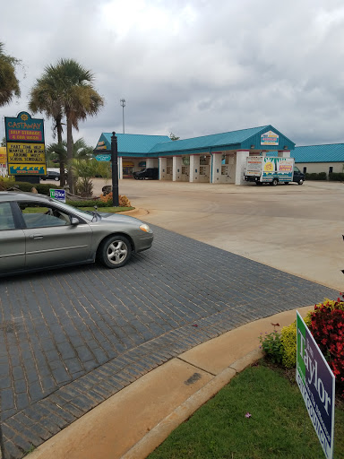 Castaway Self Storage & Carwash en Byron