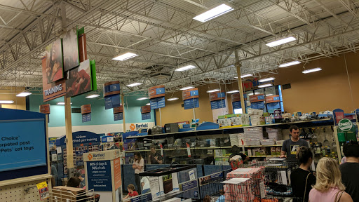 Pet Supply Store «PetSmart», reviews and photos, 6100 Arlington Blvd, Falls Church, VA 22044, USA