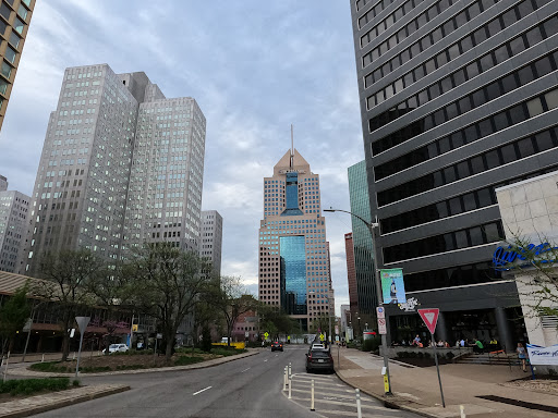 Shopping Mall «Fifth Avenue Place», reviews and photos, 201 Fifth Ave, Pittsburgh, PA 15222, USA