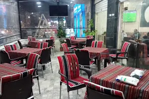 مقهى تفاحتين image