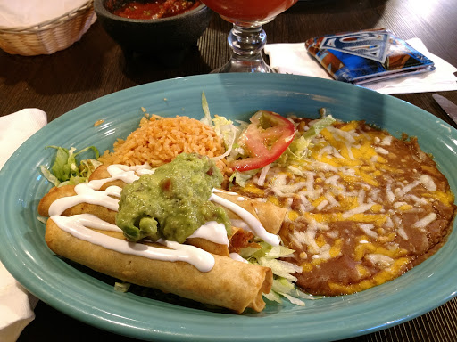 Shopping Mall «Vineyard Town Center Shopping Center», reviews and photos, 451 Vineyard Blvd, Morgan Hill, CA 95037, USA