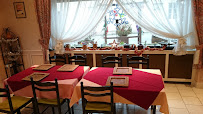 Atmosphère du Restaurant HÔTEL DU PONT à Thoré-la-Rochette - n°3