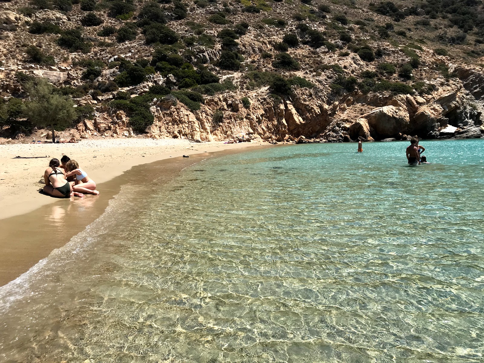 Alimia Plajı'in fotoğrafı biraz temiz temizlik seviyesi ile