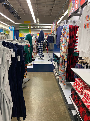 Clothing Store «Old Navy», reviews and photos, 3581 N Freeway Blvd, Sacramento, CA 95834, USA