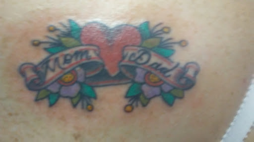 Tattoo Shop «Lucky Dog Tattoo», reviews and photos, 260 S Roosevelt Dr, Seaside, OR 97138, USA