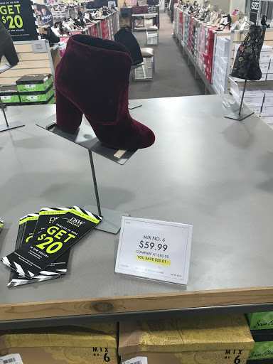 Shoe Store «DSW Designer Shoe Warehouse», reviews and photos, 314 Marketplace Mile, Plainfield, IN 46168, USA