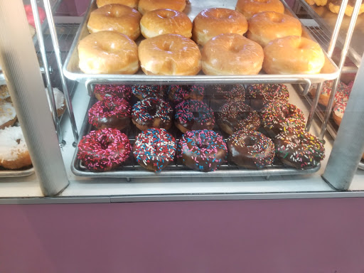 Donut Shop «Donut City», reviews and photos, 6100 Magnolia Ave, Riverside, CA 92506, USA