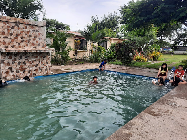 COMPLEJO TURISTICO Y DEPORTIVO "RIO VINCES" - Restaurante