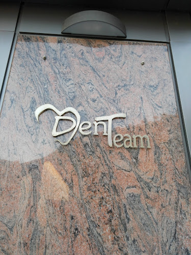 DenTeam - Dentist