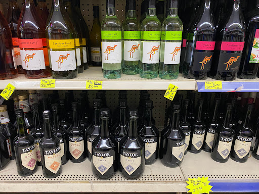 Liquor Store «Emporium Liquor», reviews and photos, 339 E Glenwood Lansing Rd, Glenwood, IL 60425, USA