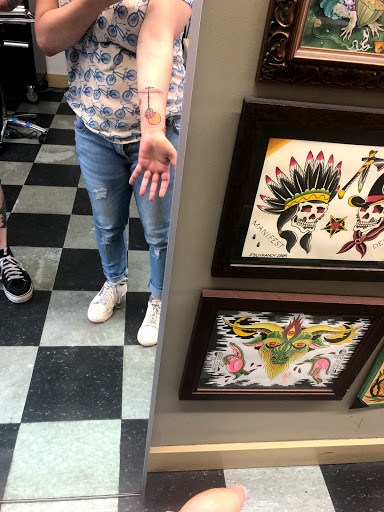 Tattoo Shop «Cicada Tattoo», reviews and photos, 10309 Aurora Ave N, Seattle, WA 98133, USA