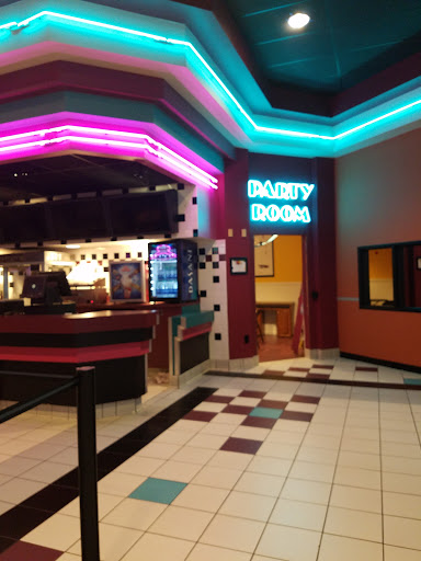 Movie Theater «Regal Cinemas Longston Place 14», reviews and photos, 13317 Meridian E, Puyallup, WA 98373, USA