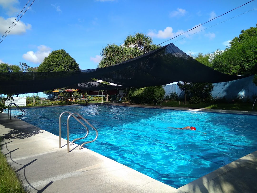 Tropical Palace Swimming Pool