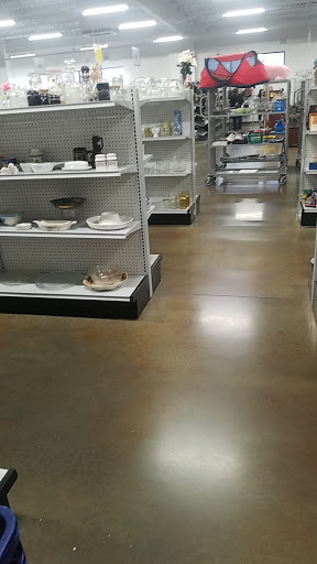Thrift Store «Goodwill Retail Store of Springfield – Chestnut Crossing», reviews and photos, 425 S Western Ave, Springfield, MO 65802, USA