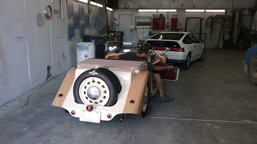 Auto Body Shop «Maaco Collision Repair & Auto Painting», reviews and photos, 1998 NW 92nd Ct, Clive, IA 50325, USA