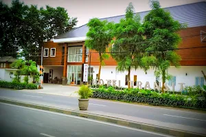 Hotel Transit Pasuruan image