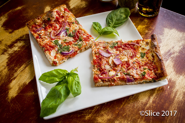 #1 best pizza place in Astoria - Pronto Pizzeria
