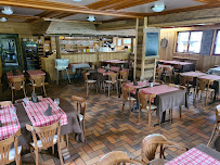 Atmosphère du Restaurant de spécialités alsaciennes Auberge du Lac à Kruth - n°2