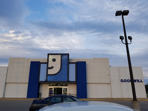 Thrift Store «Goodwill», reviews and photos