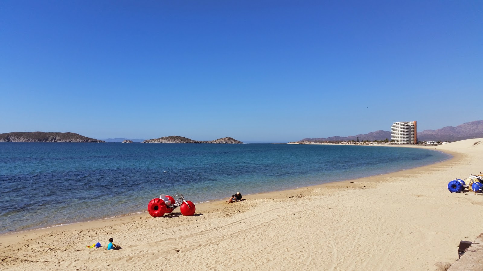Playa Los Algodones beach on the map with photos and reviews🏖️