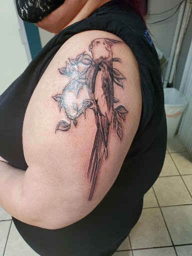 Tattoo Shop «RCKT Tattoo & Piercing», reviews and photos, 1424 White Bear Ave, St Paul, MN 55106, USA