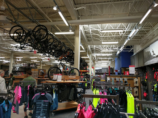 Camping Store «REI», reviews and photos, 8209 Watson St, McLean, VA 22102, USA